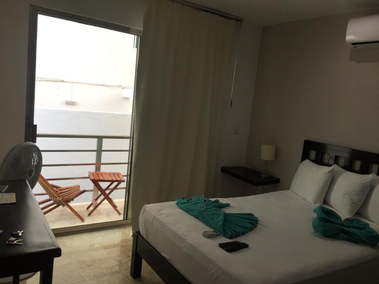Las Perlas Aparthotel