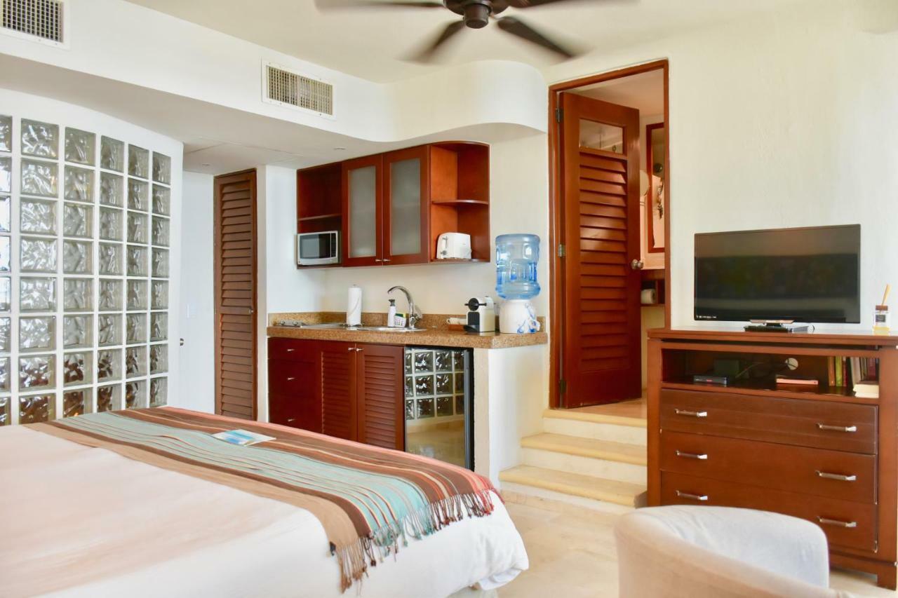 Khách sạn Playa Palms 4*