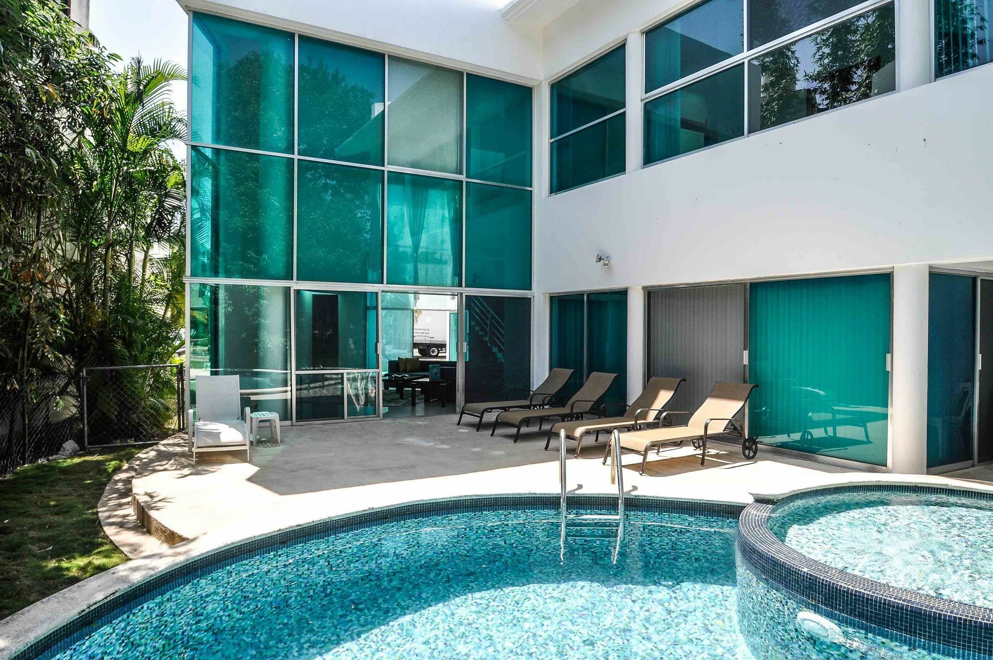 Villa White House By Vimex