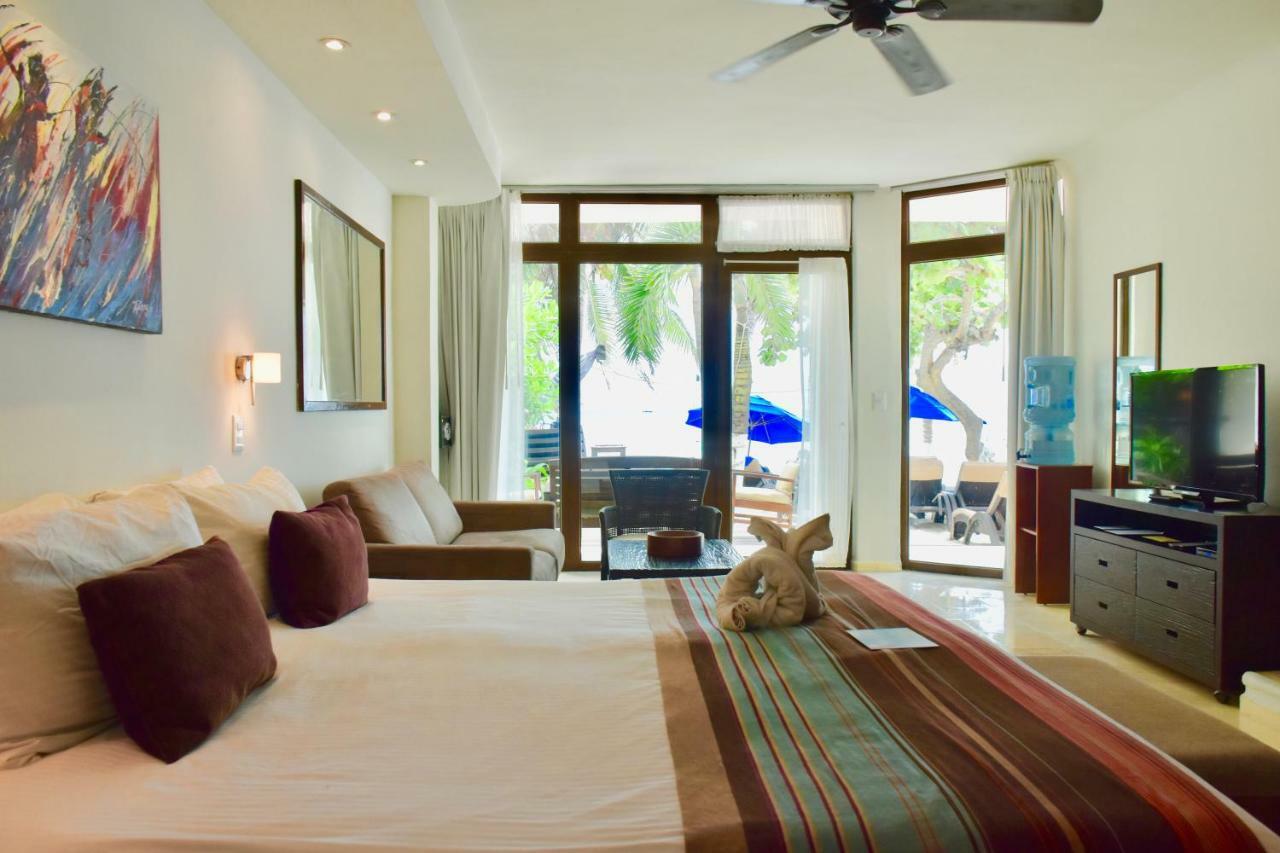 Khách sạn Playa Palms 4*