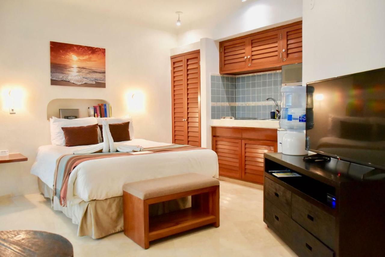 Khách sạn Playa Palms 4*