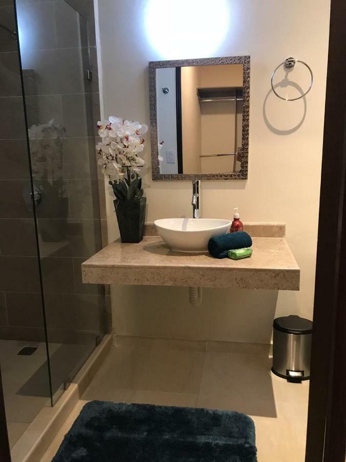 Beautiful 3 Br/3.5 Bath Home@selvanova Pousada