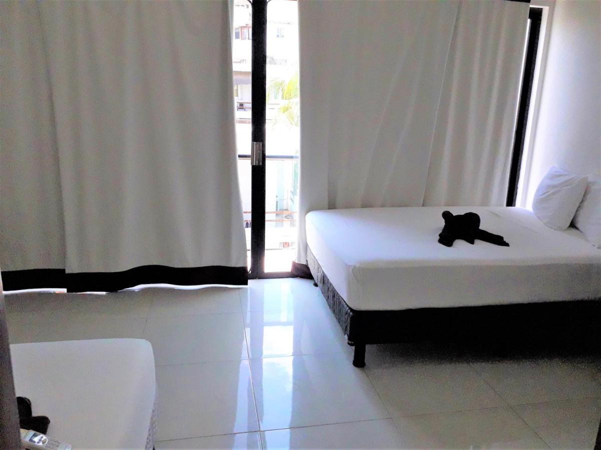 Las Perlas Aparthotel