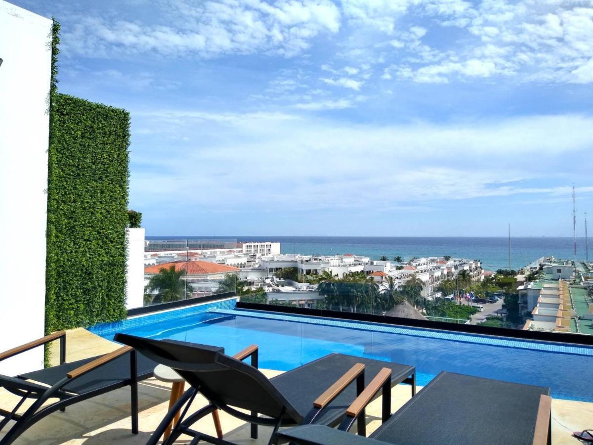 Ocean View From The Rooftop Pool Only One Block To The Beach, For 2 Apartamento Playa del Carmen